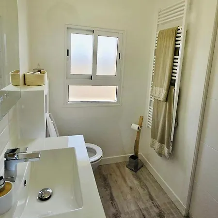 Дом отдыха Beautiful In With Sea Views