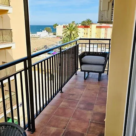 Дом отдыха Beautiful In With Sea Views Дения